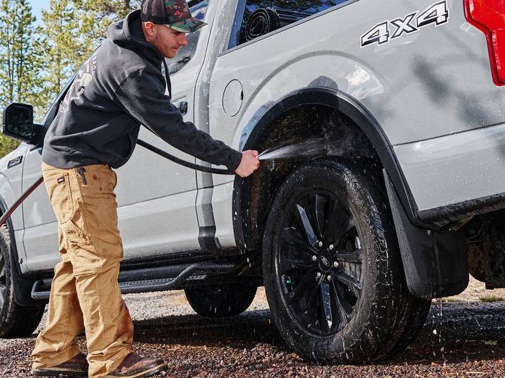 Husky-Liners-Wheel-Guards-Cleans-Fast