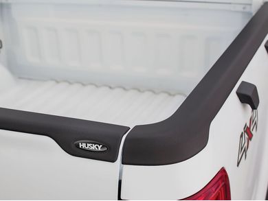 DURALINER テールゲート　プロテクター　モールディング　キャップ　アルミ Husky Liners Ridged Tailgate Cap 2888001 | Husky Liners